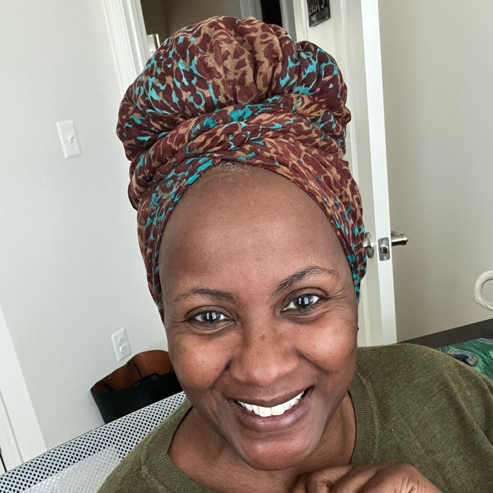 Meet your Posher, Juanita